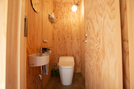 シャワートイレは各階に1つずつ