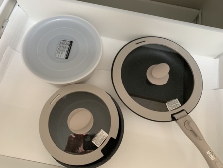 基本的な調理器具が揃っています。