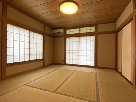 大人数でくつろげる和室